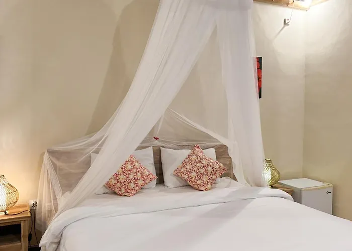 Amara Giri View Guest house